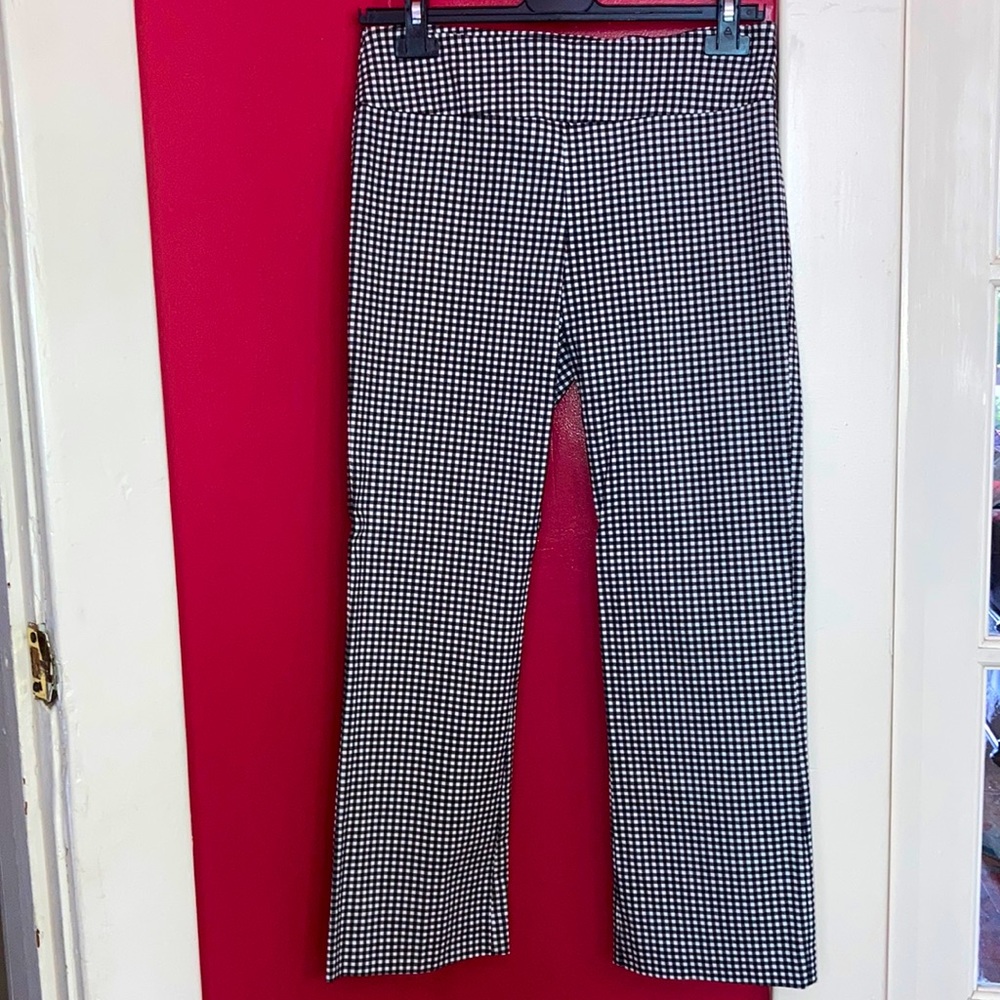 Stylish Elliott Lauren B&W pants